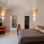 Dimora Storica Muratore Bed & Breakfast 4*