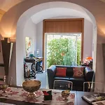 Bed & Breakfast Dimora Storica Muratore 4*