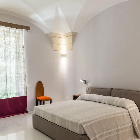 Dimora Storica Muratore Couette-café Lecce