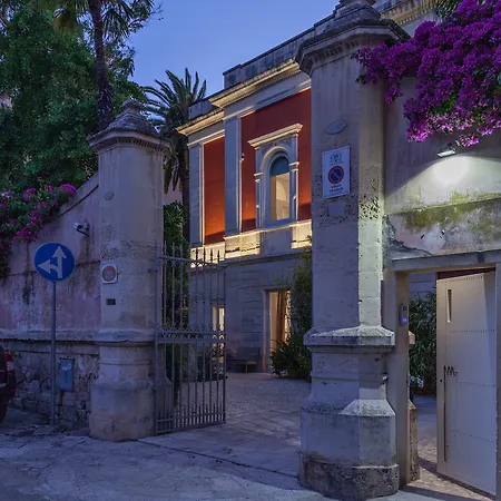 Dimora Storica Muratore Couette-café Lecce