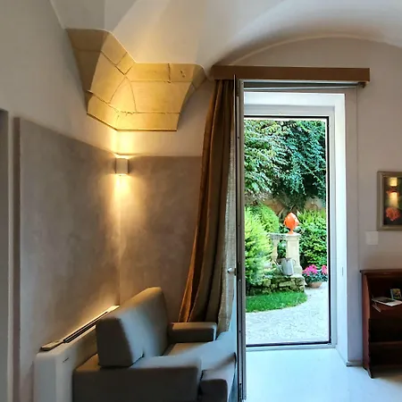 Dimora Storica Muratore Couette-café Lecce