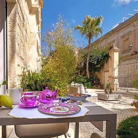 Dimora Storica Muratore فندق مبيت وإفطار