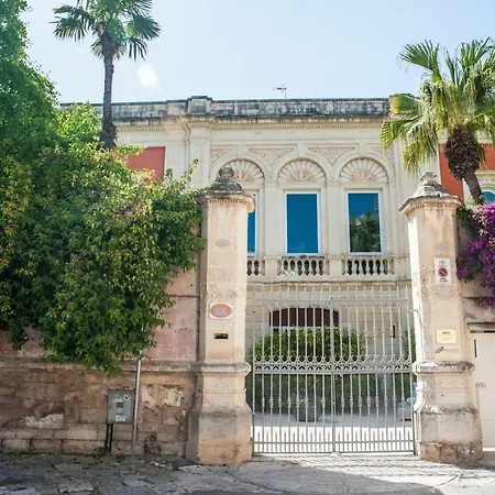 Dimora Storica Muratore Bed & Breakfast 3*
