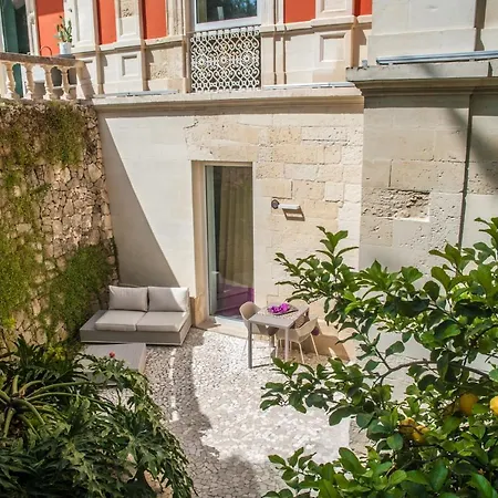 Dimora Storica Muratore 4*