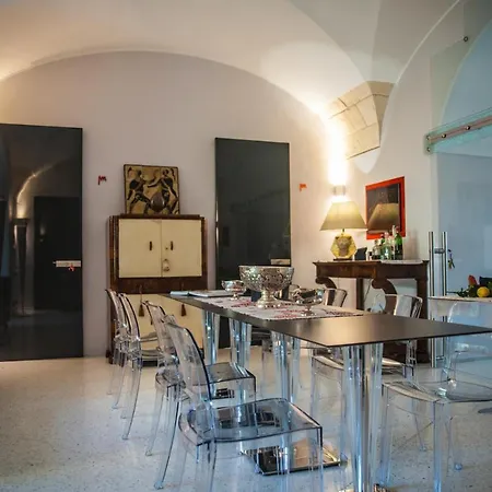 Dimora Storica Muratore Bed & Breakfast 3*