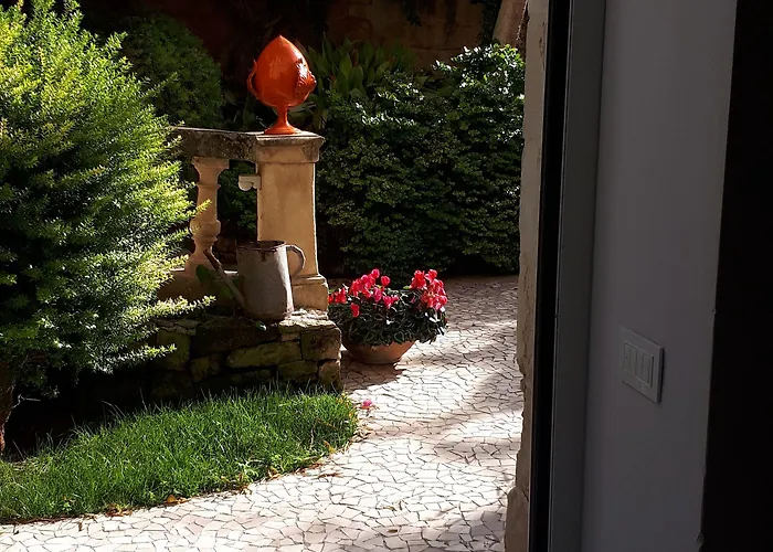 Dimora Storica Muratore Bed & Breakfast 4*