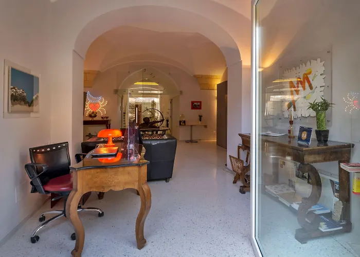 Dimora Storica Muratore Bed & Breakfast 4*